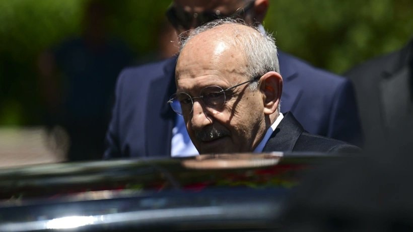 Kılıçdaroğlu, Özgür Özel'in yeni parti kararına sessiz kaldı
