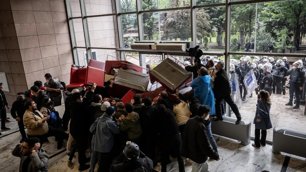 Kılıçdaroğlu'ndan talimat: CHP binasını savaş alanına çevirenlere suç duyurusu