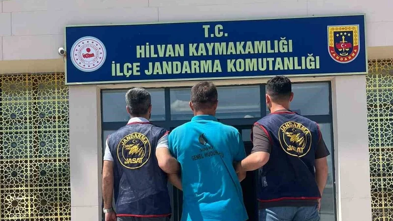Kılık değiştirerek saklanan cinayet zanlısı JASAT operasyonuyla yakalandı