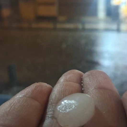 Kilis'te Aniden Bastıran Dolu: Cadde ve Sokaklar Beyaza Büründü