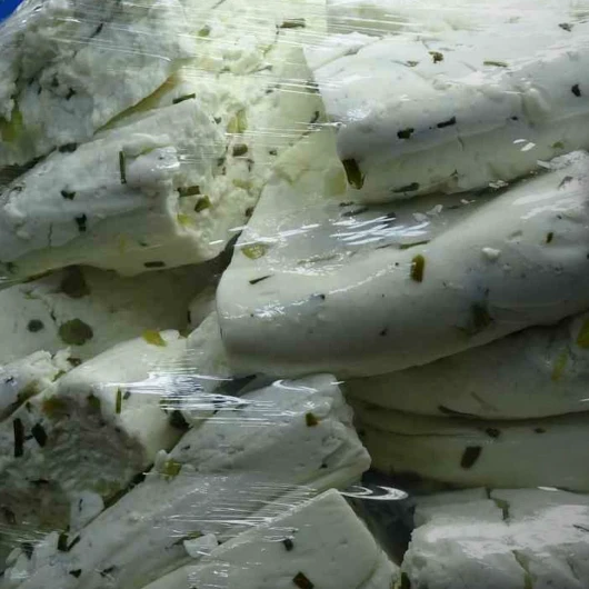 Kilosu 650 liraya çıkan Van otlu peyniri yaz tatilcilerinin gözdesi