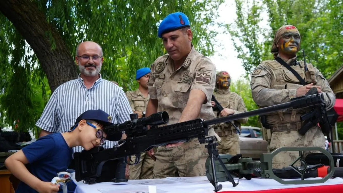 Kırıkkale'de Aile Festivali'nde yerli silahlar büyük ilgi gördü