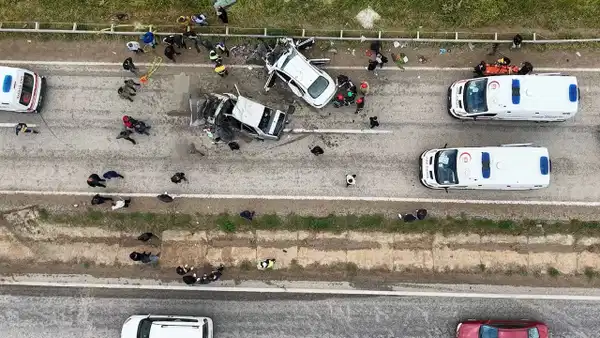 Kırıkkale'de feci kaza: Aynı aileden 3 kişi öldü, 6 yaralı