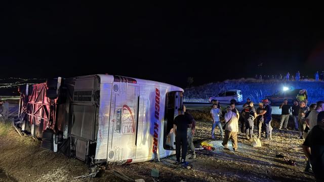 Kırıkkale'de otobüs devrildi: 40 yaralı