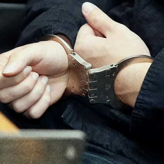 Kırmızı bültenle aranan firari Mersin'de yakalandı