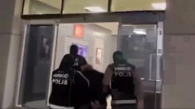 Kırmızı Bültenle Aranan Şüpheli İstanbul'da Gözaltına Alındı