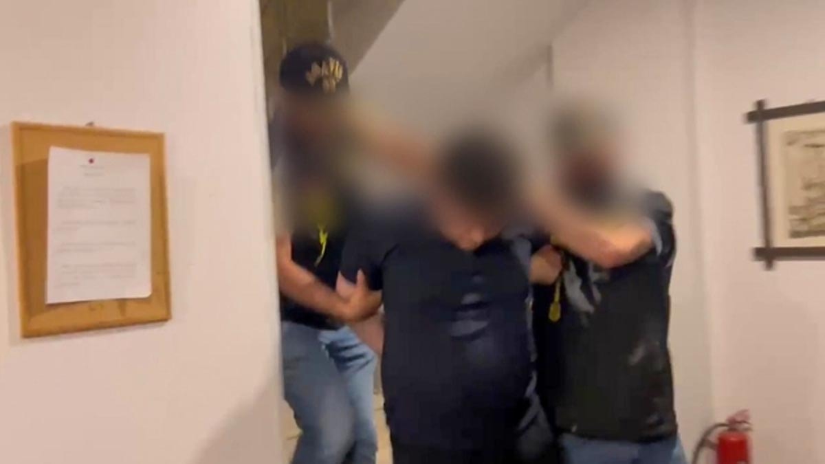 Kırmızı Bültenle Aranan Uyuşturucu Baronu Mersin'de Yakalandı