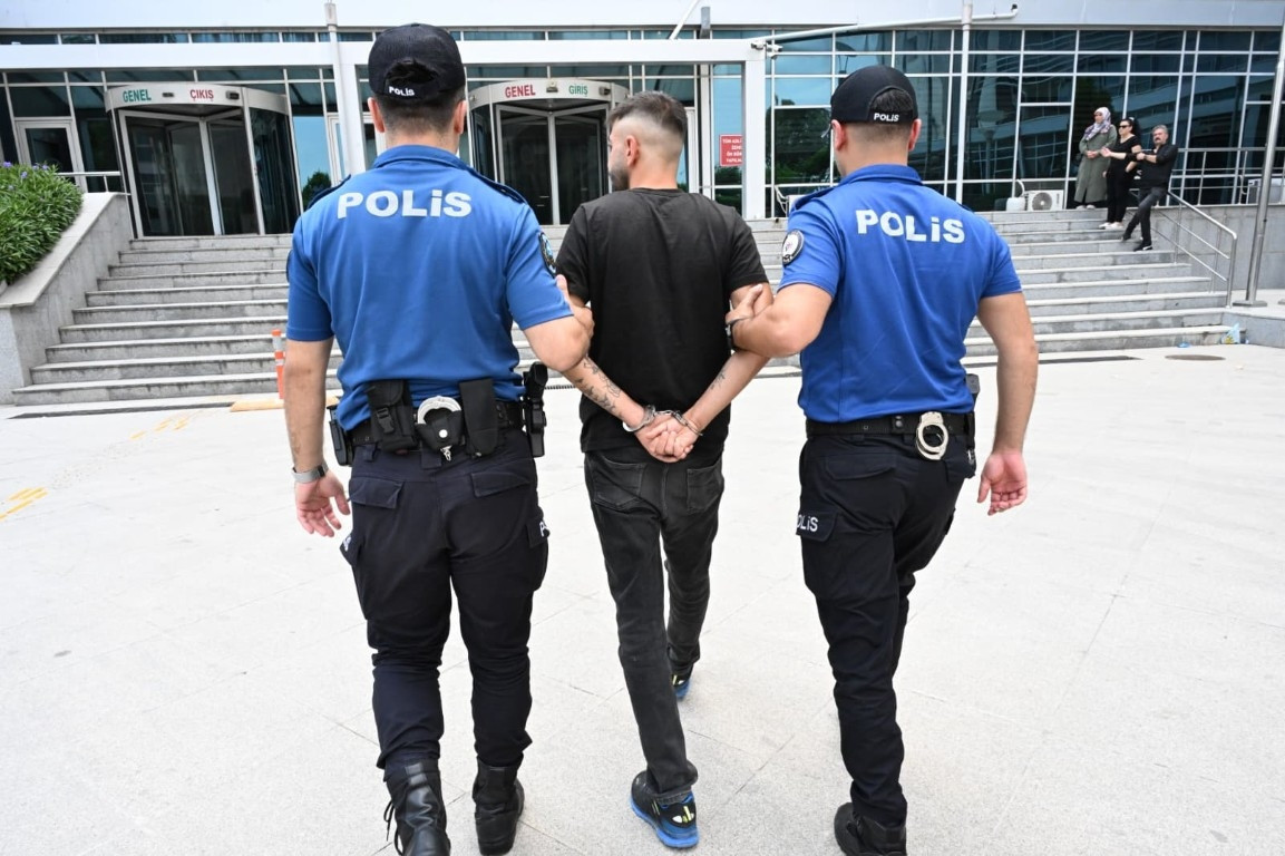 Kırmızı bültenle aranan uyuşturucu hükümlüsü Mersin'de yakalandı