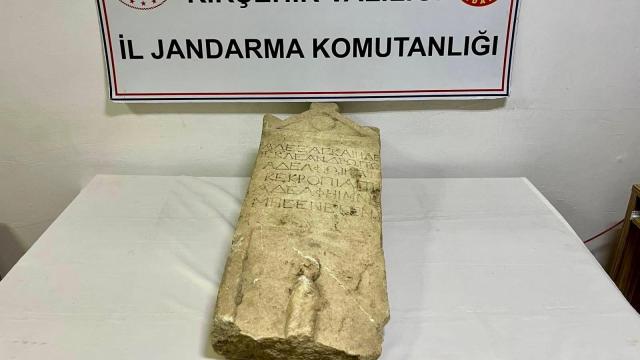 Kırşehir'de Roma dönemi mezar taşı bulundu
