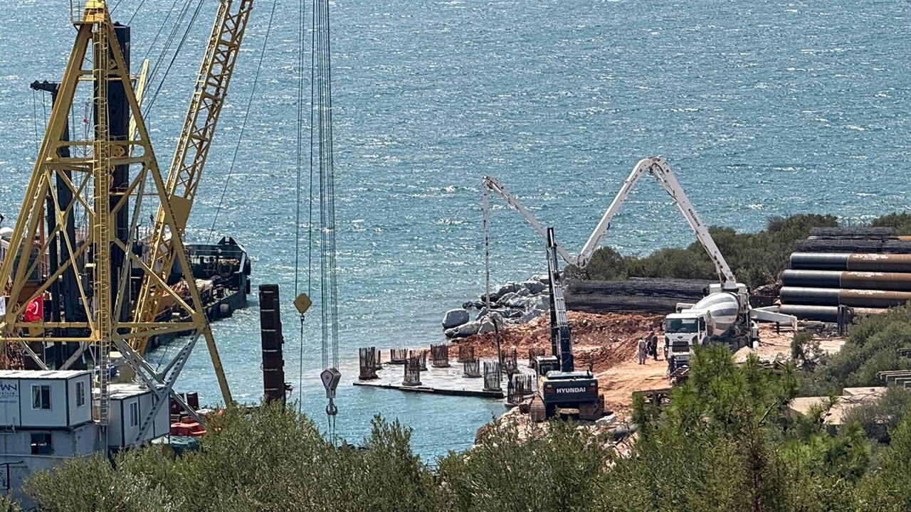 Kıyıkışlacık'ta Maden İskelesi Çevrecileri İkiye Böldü