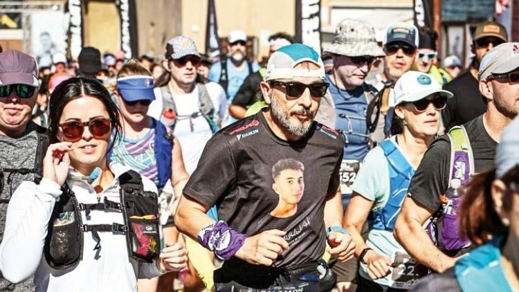 Kız çocukları için 6 kıtada koşuyor: Psikiyatrdan anlamlı proje