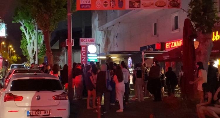 Kız Öğrenci Yurdunda Yangın: Öğrenciler Tahliye Edildi