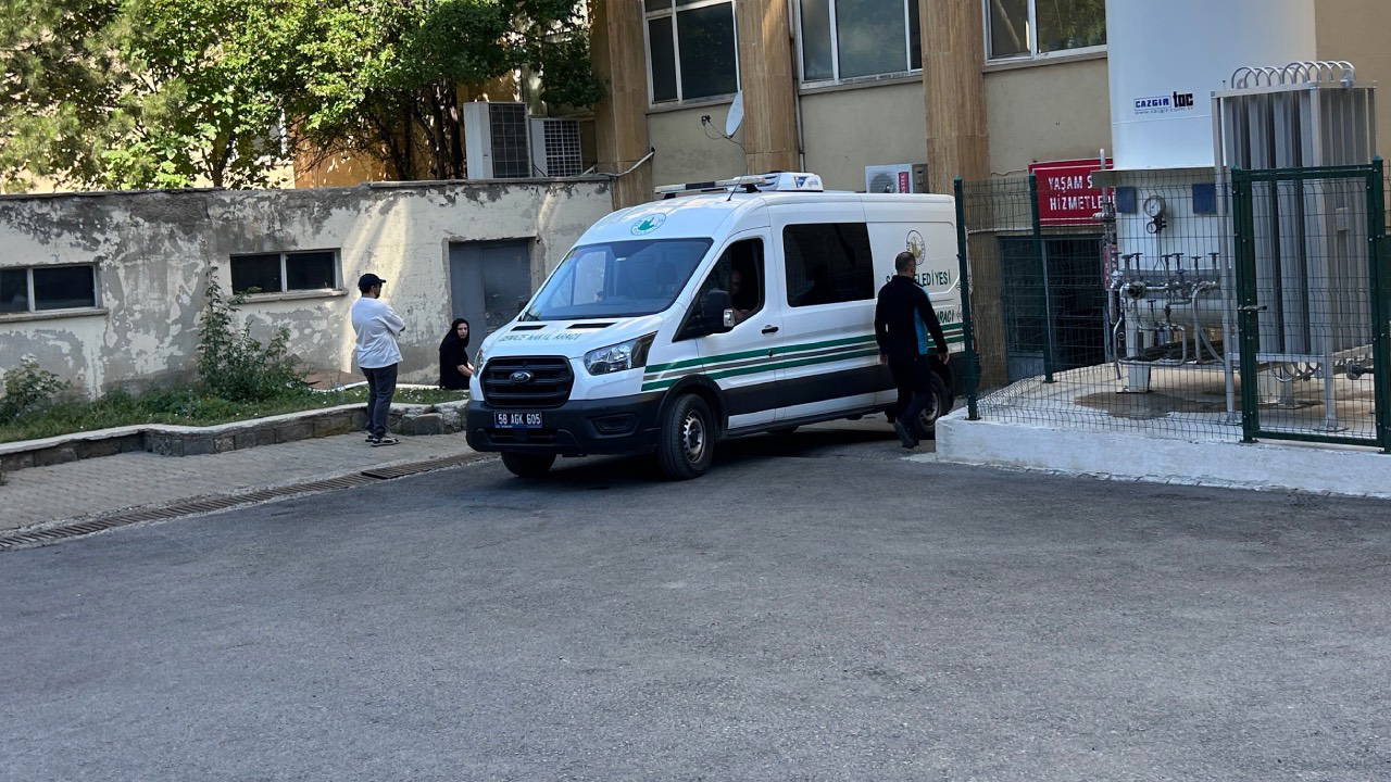 KKKA Şüphesiyle Hastaneye Kaldırılan Kadın Yaşamını Yitirdi