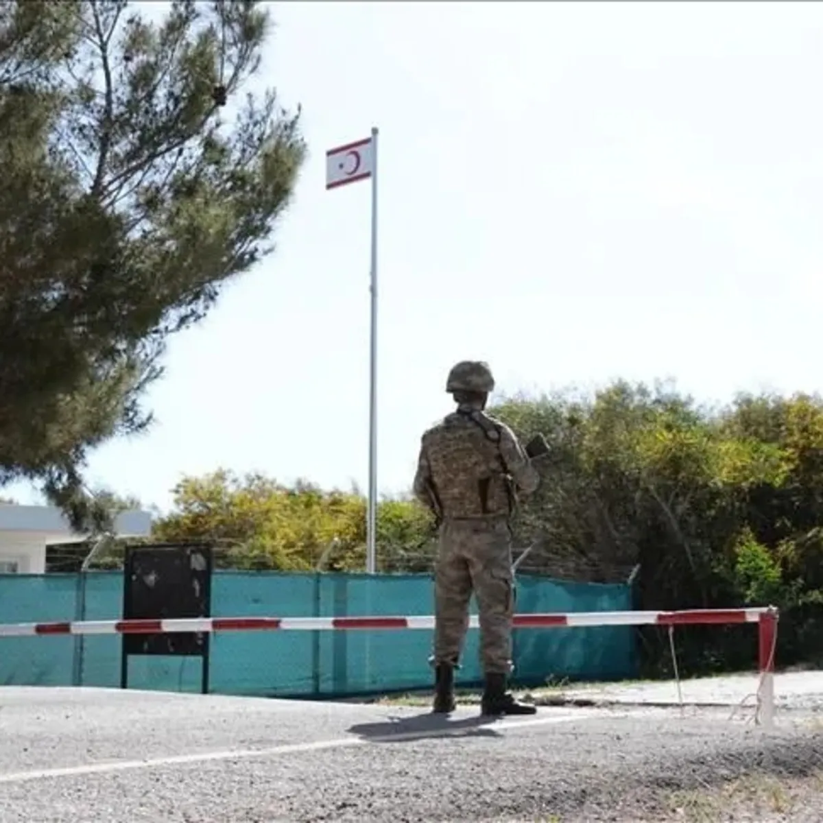 KKTC Sınırında Provokasyon: Rum Motosikletliler Geçişleri Engelledi