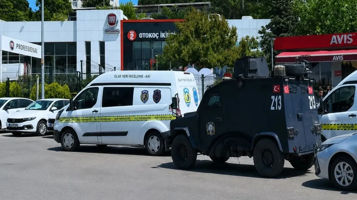 Koç Holding'e üçüncü saldırı: Diyarbakır'da Yapı Kredi şubesi kurşunlandı