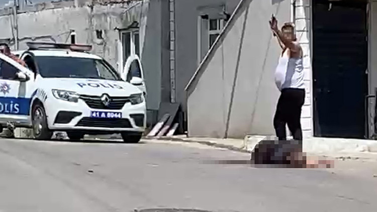 Kocaeli'de eşini 15 yerinden bıçaklayan zanlı tutuklandı, çocuğuyla göz göze gelince durdu