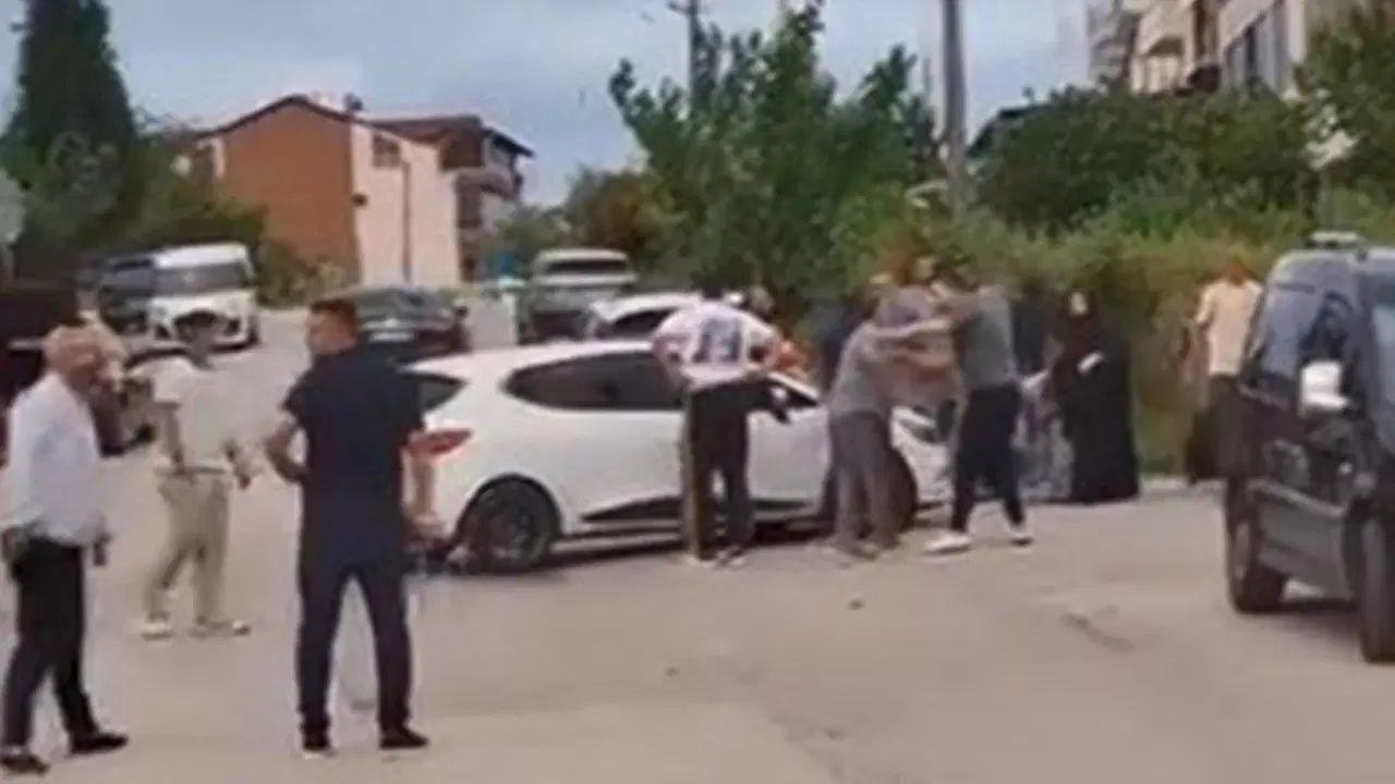 Kocaeli'nde iki aile arasında silahlı kavga: 10 yaralı