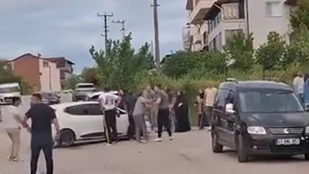 Kocaeli Gölcük'te iki aile arasında sokak kavgası: 10 yaralı