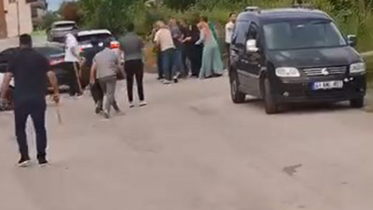 Kocaeli'nde İki Aile Arasında Silahlı Kavga: 10 Yaralı