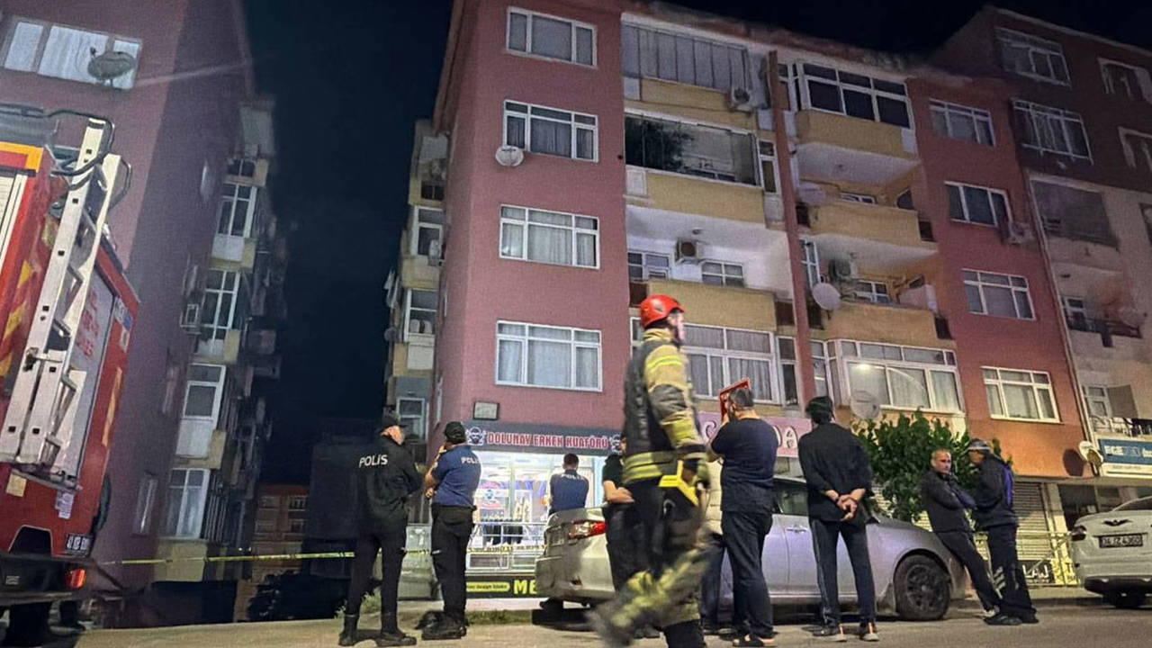 Kocaeli'de kolonlarından ses gelen 7 katlı bina tahliye edildi
