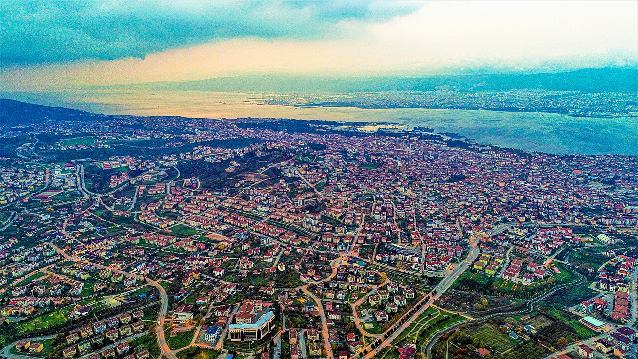 Kocaeli'de Nişanlı Kız Kaçırma İddiası Kanlı Bitti: 5 Yaralı