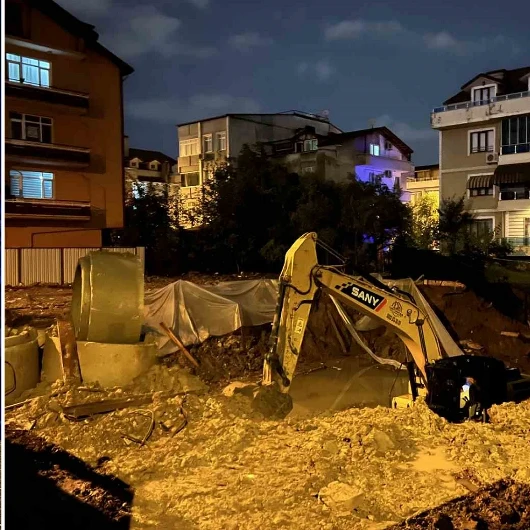 Kocaeli'de Temel Kazısında Toprak Kayması: 2 Bina Tahliye Edildi