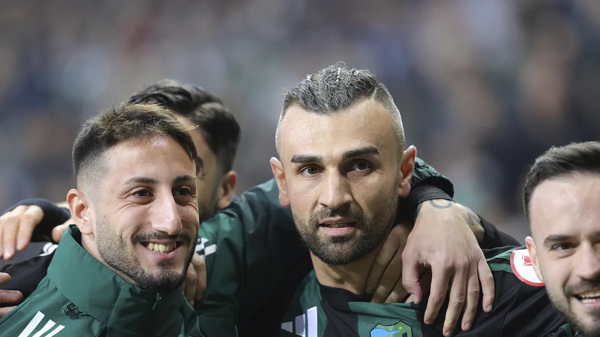 Kocaelispor, Serdar Dursun ve Ahmet Oğuz'a Veda Etti