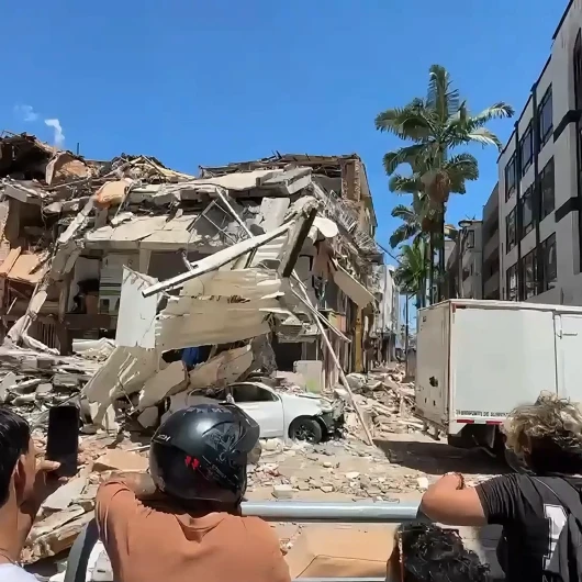 Kolombiya’da 7,4’lük Deprem: Can Kaybı 169’a Yükseldi, Kurtarma Çalışmaları Sürüyor