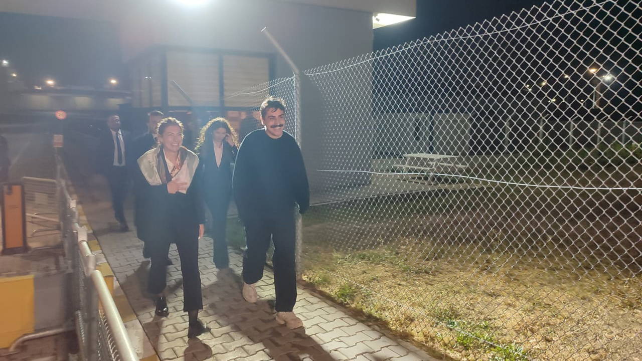 Komedyen Deniz Göktaş tahliye oldu: 'Hayalim üçümüzün tek arabayla çıkması