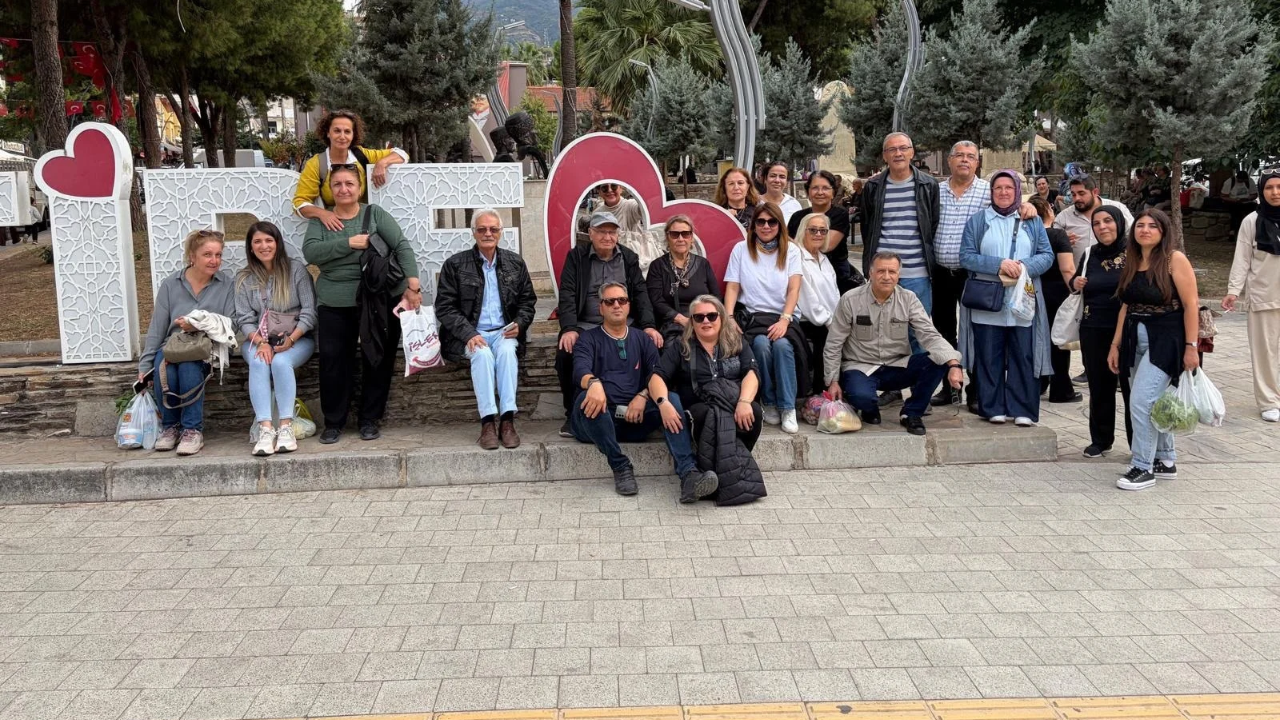 Konak Belediyesi'nden Şehit Aileleri ve Gazilere Tarihi Gezi