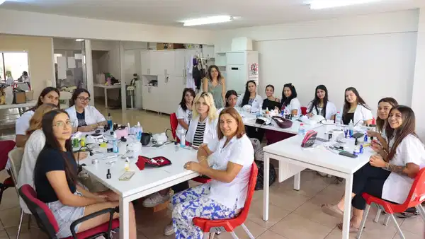 Konaklı Kadınlar Ücretsiz Kurslarla Yeni Meslek Ediniyor