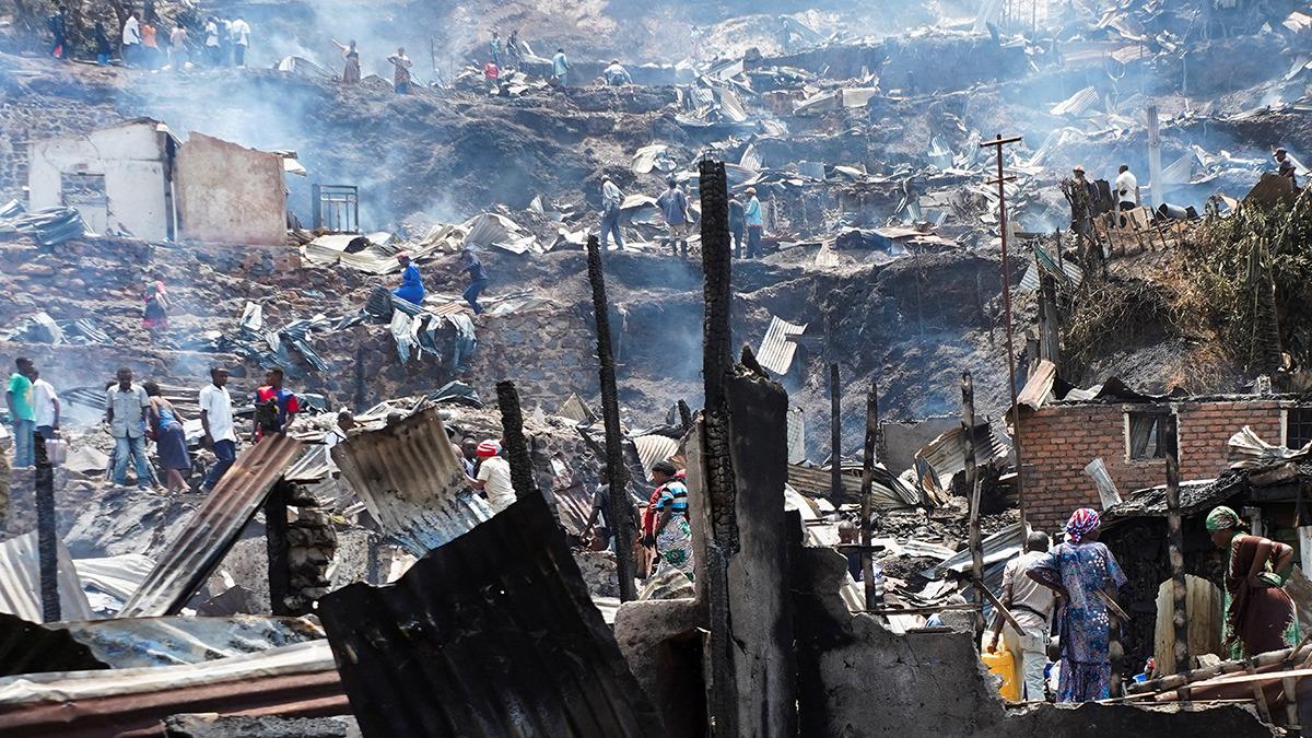 Kongo'da Okul Yangını: 29 Öğrenci Hayatını Kaybetti