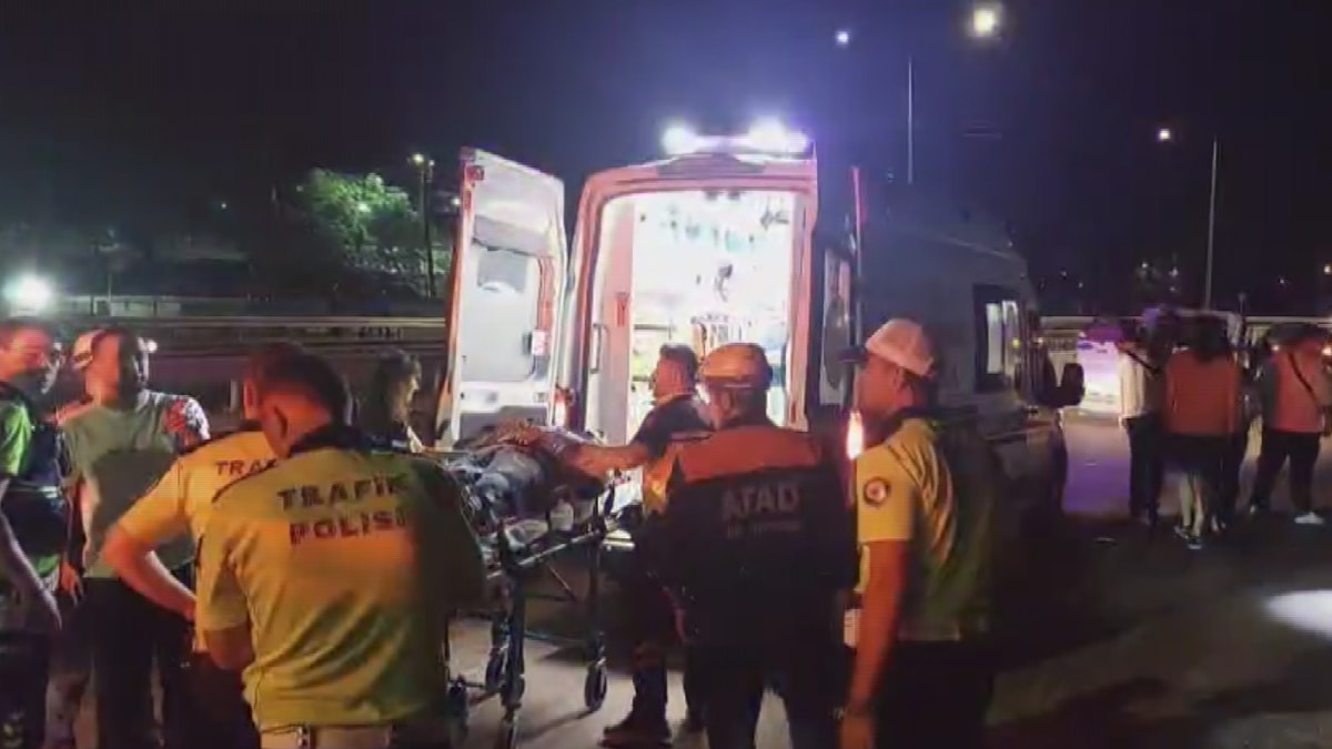 Kontrolden Çıkan Otomobil Amasya'da Eve Uçtu