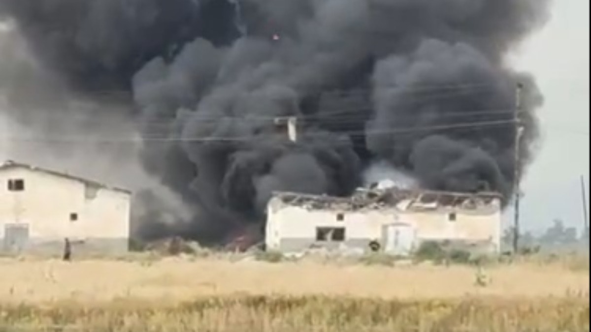 Konya'da Havai Fişek Deposunda Yangın: Peş Peşe Patlamalar