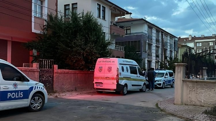 Konya'da koca dehşeti: Eşini çocuklarının önünde bıçakladı