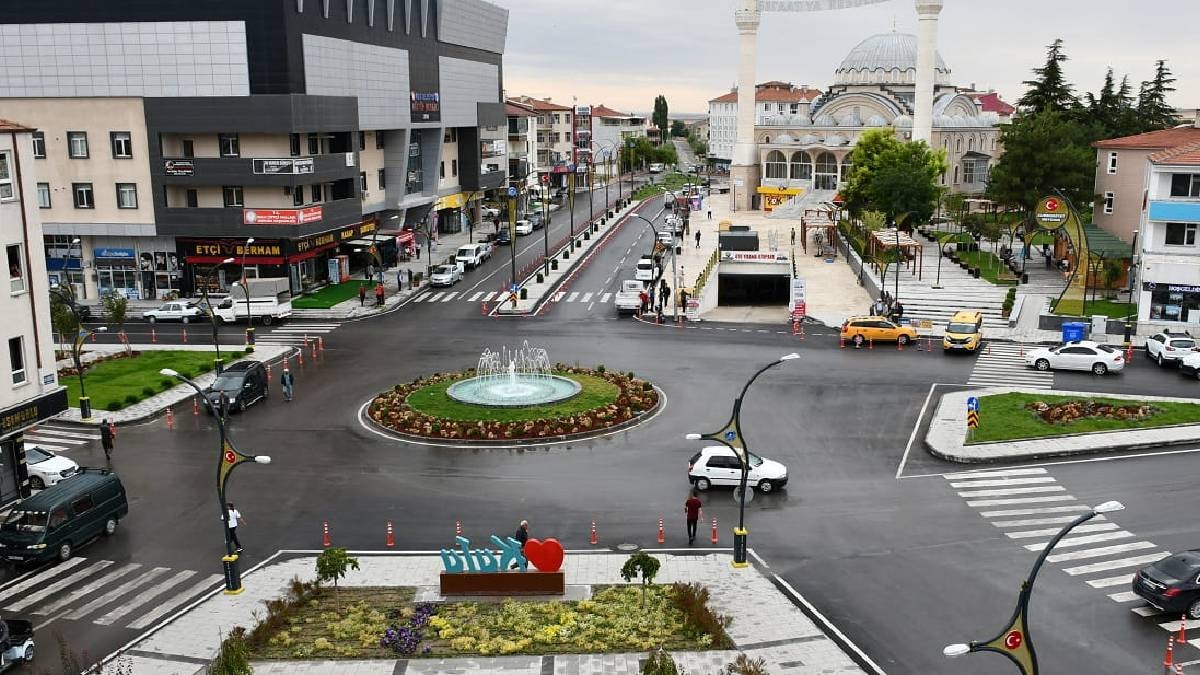 Konya'nın Kulu ilçesinde TL unutuldu: Dolar ve euro geçiyor