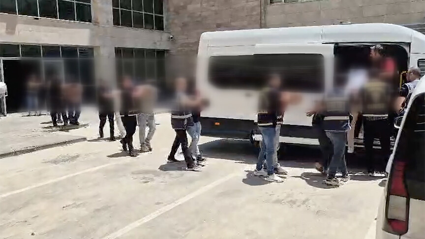Konya merkezli 24 ilde ehliyet sınavı operasyonu: 262 gözaltı