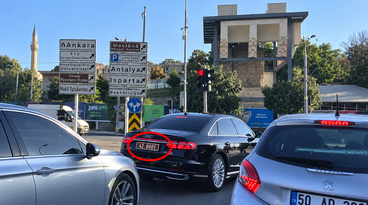 Konya Valisi'nden Çakar Duyarlılığı: 'Yetkim Var' Deyip Geçmedi