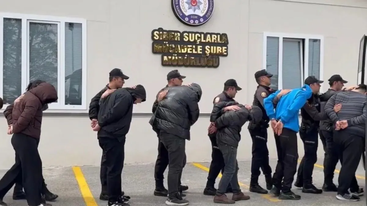 Konya'da Doktoru 8 Milyon Lira Dolandırdılar: 12 Saat Adliyede Beklettiler