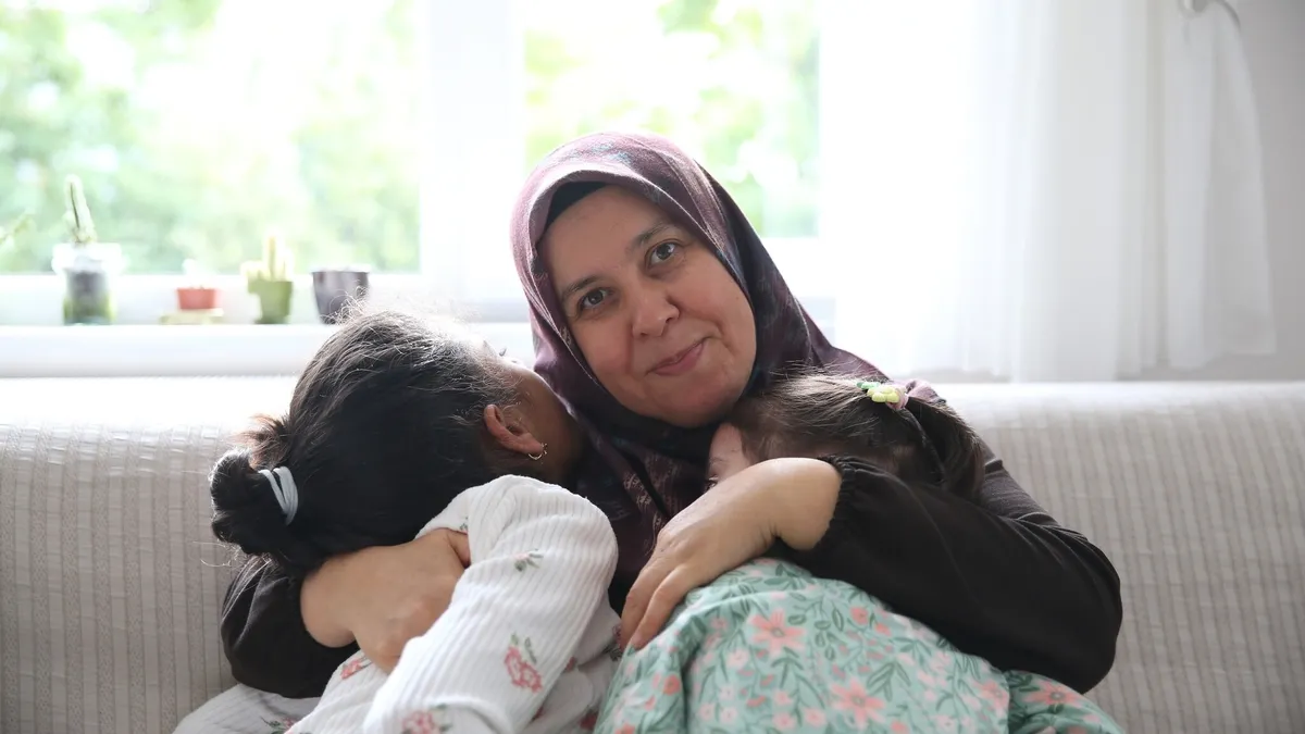 Konya'da Yürek Isıtan Koruyucu Anne Hikayesi