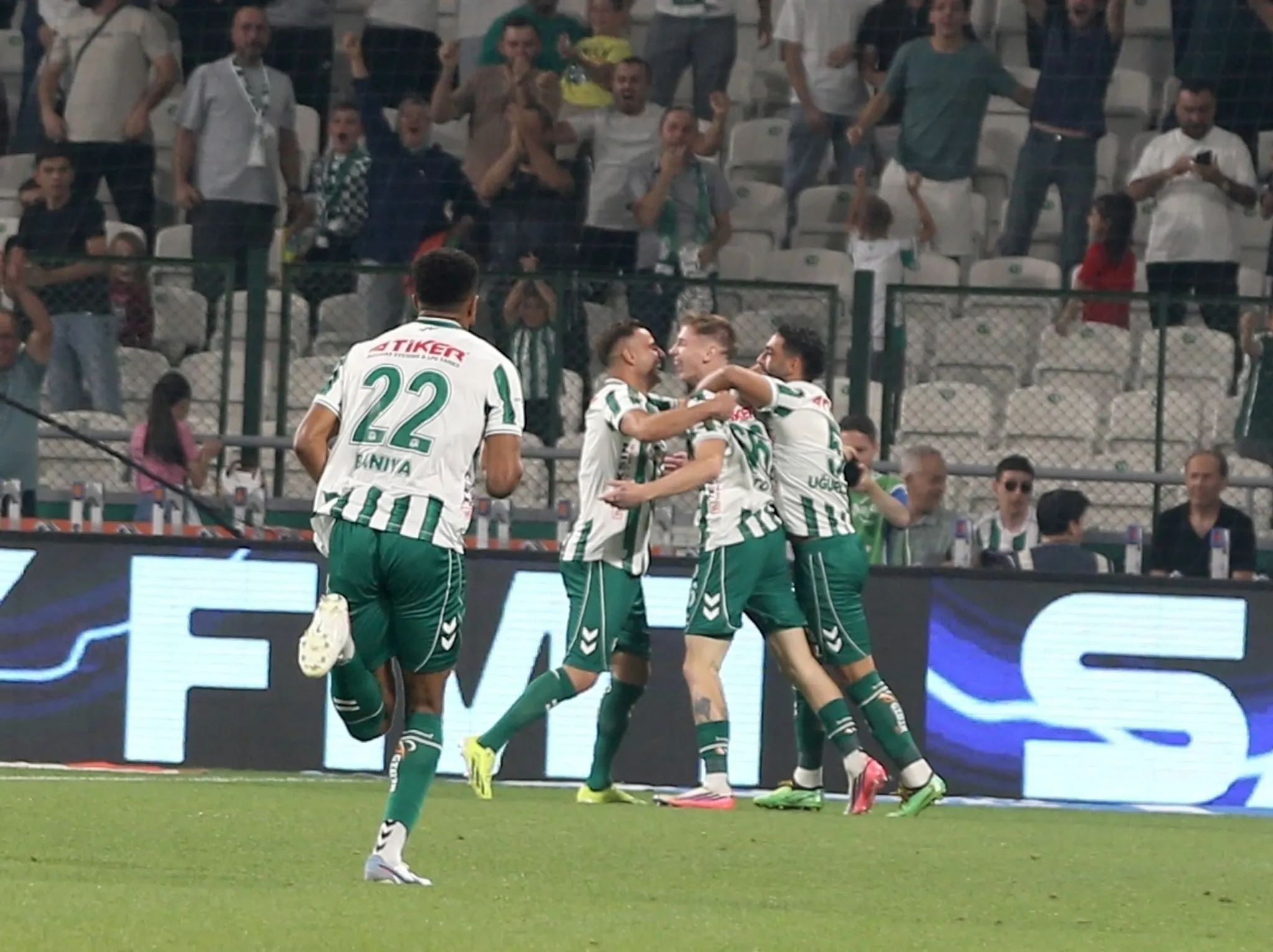 Konyaspor Derbide Trabzonspor'u 1-0 Devirdi