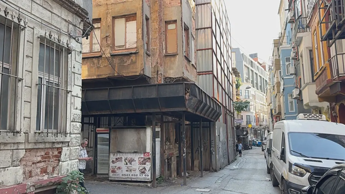 Kötü Koku İhbarı Vahşeti Ortaya Çıkardı: Komşu Katili Polisi Uyarmış