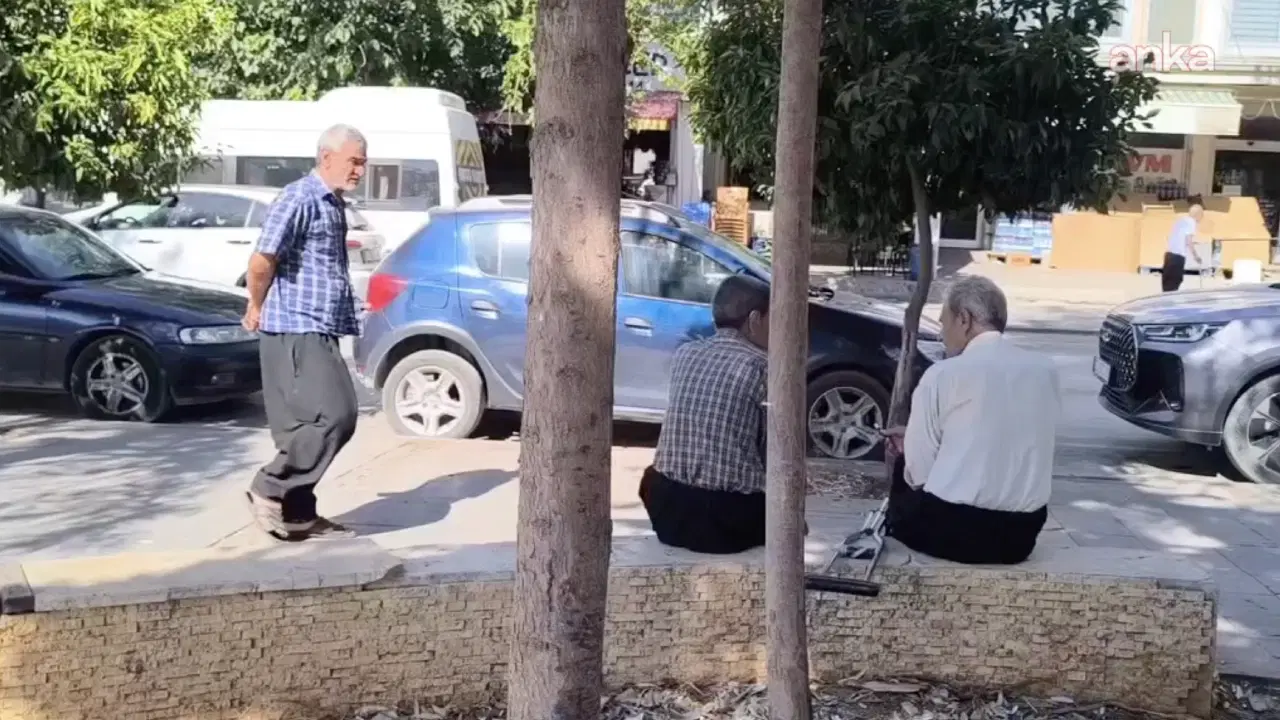 Kozan'da emekliler geçim sıkıntısından dert yandı