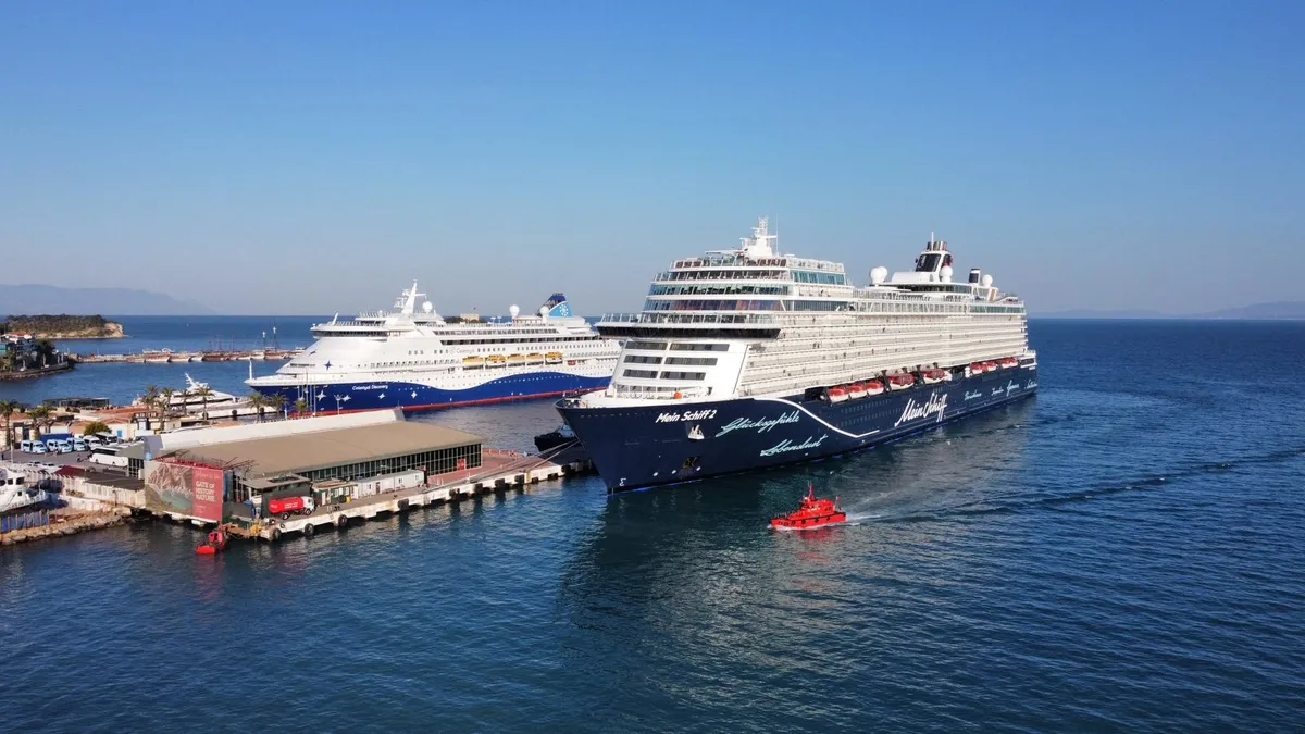 Kruvaziyer turizminde rekor: Gemi ve yolcu sayısı 14 yılın zirvesinde