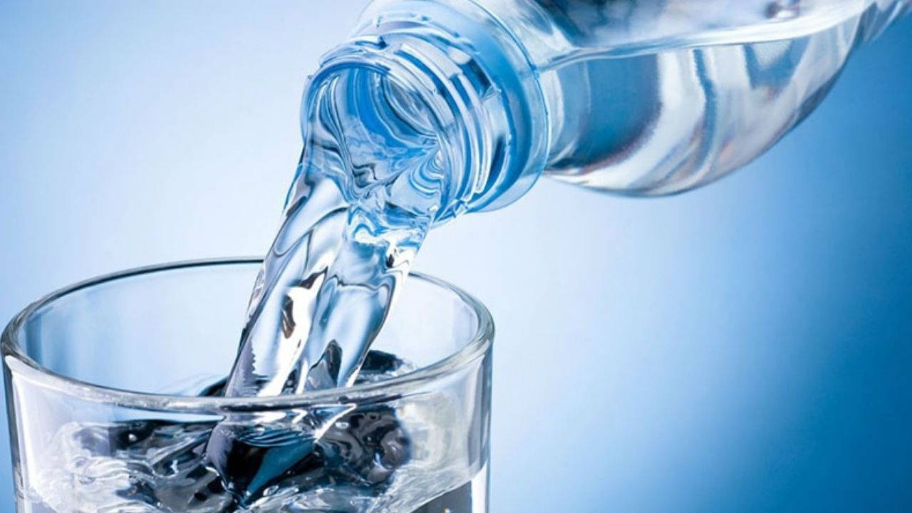 Kuantum kimyasında yapay zeka devrimi: Suyun sinsi moleküler sırrı 30 yıl sonra deşifre edildi