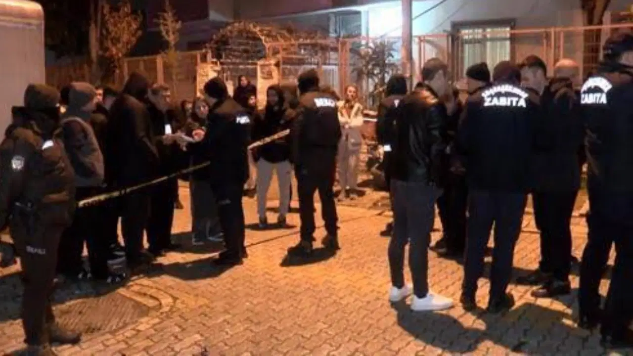 Küçükçekmece'de 7 Katlı Bina Çatlak Sesleri Nedeniyle Tahliye Edildi