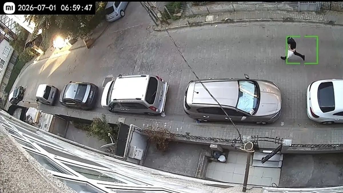 Küçükçekmece'de kasklı pusu: 1 ağır yaralı