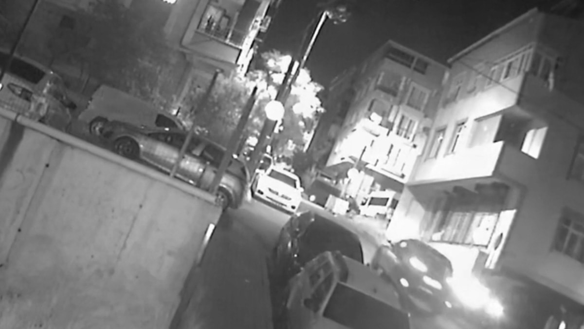 Seyir Halindeki Otomobilden Rastgele Ateş Açan 3 Şüpheli Tutuklandı