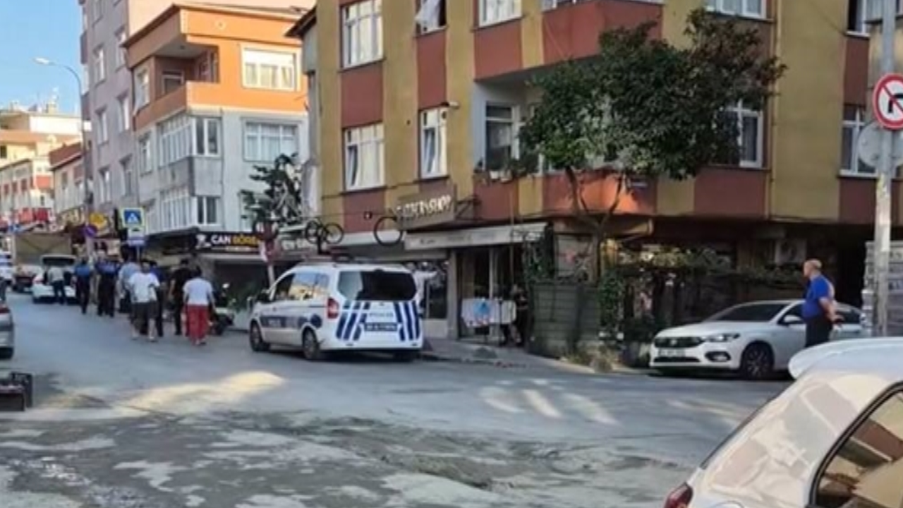 Küçükçekmece'de bisiklet tamircisine bıçaklı saldırı: Kan donduran anlar