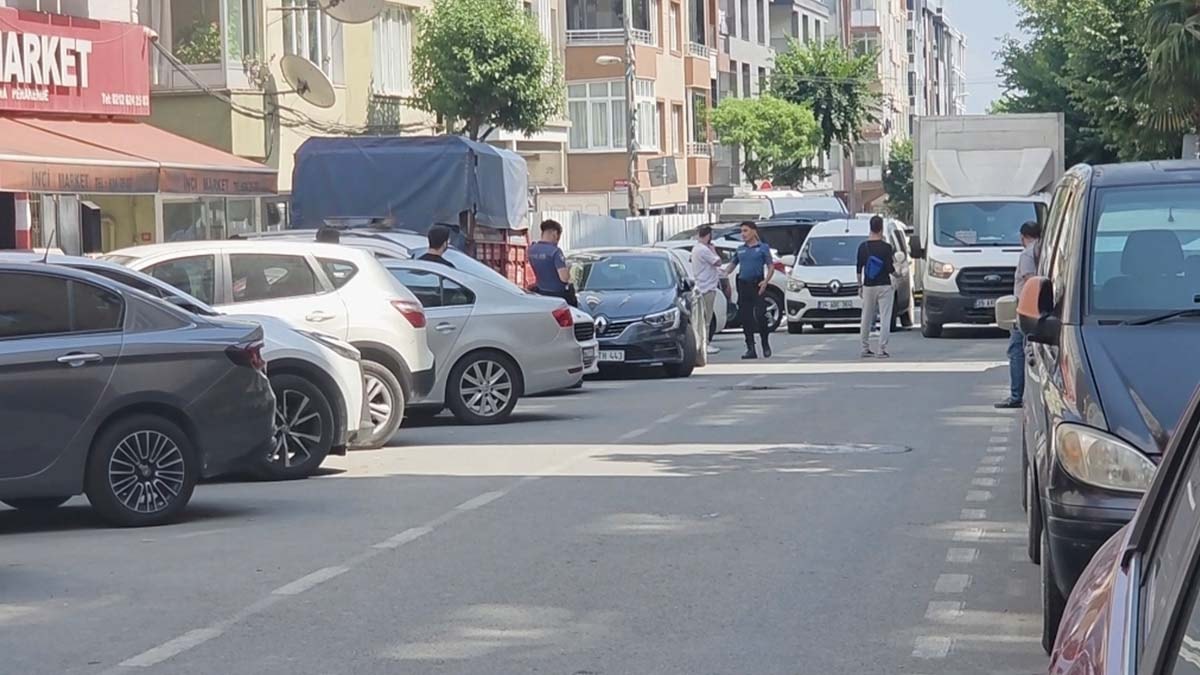 Küçükçekmece'de market sahibine güpegündüz silahlı saldırı